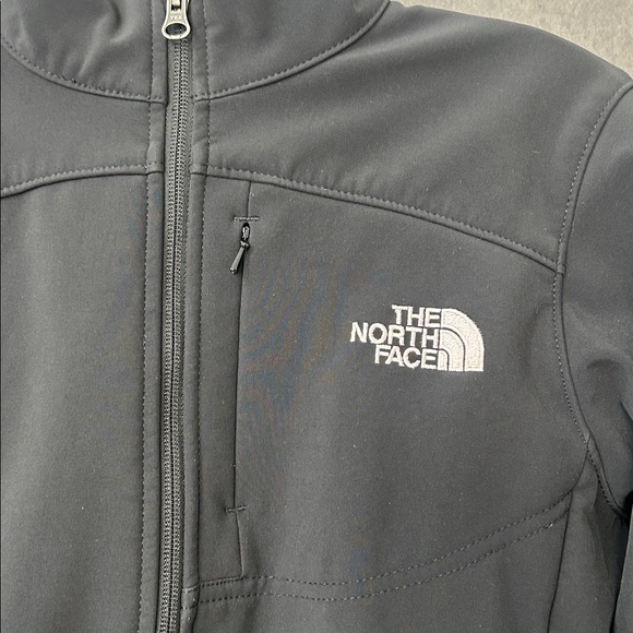 The North Face Women’s Apex Barrier Soft Shell Jacket - Picture 3 of 12